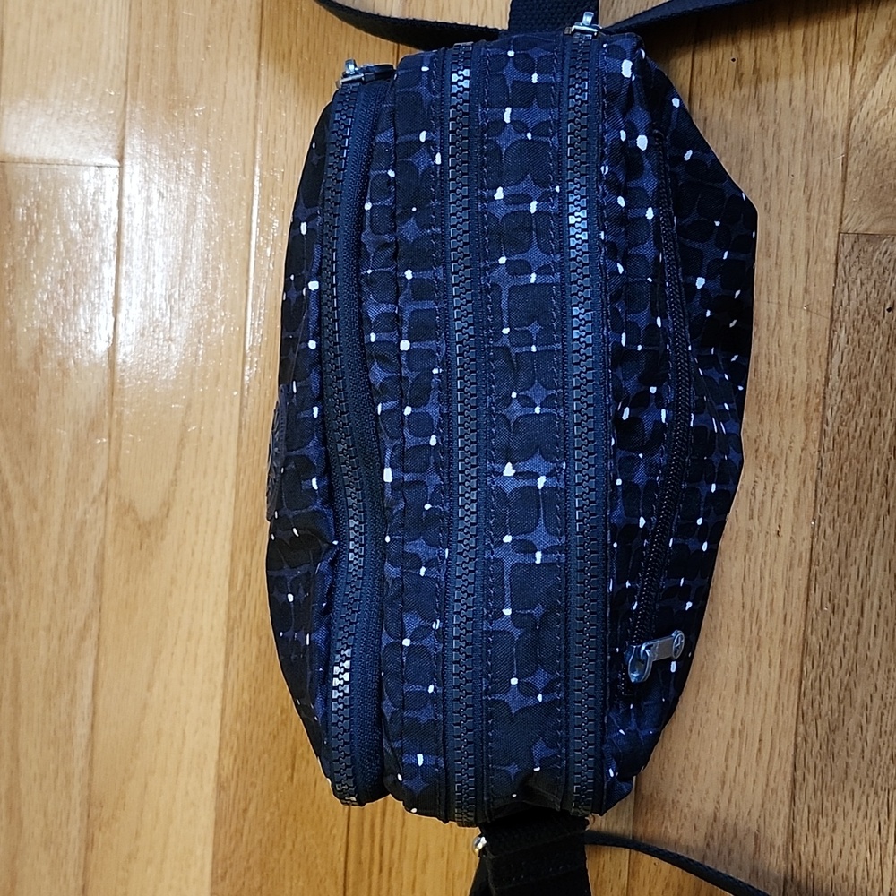 Kipling Crossbody With Monkey Keychain - Picture 6 of 11